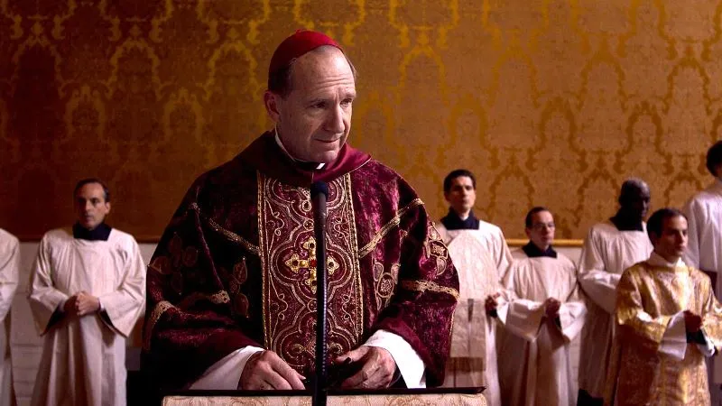 Ralph Fiennes as Dean Thomas Lawrence in Conclave (2024) film